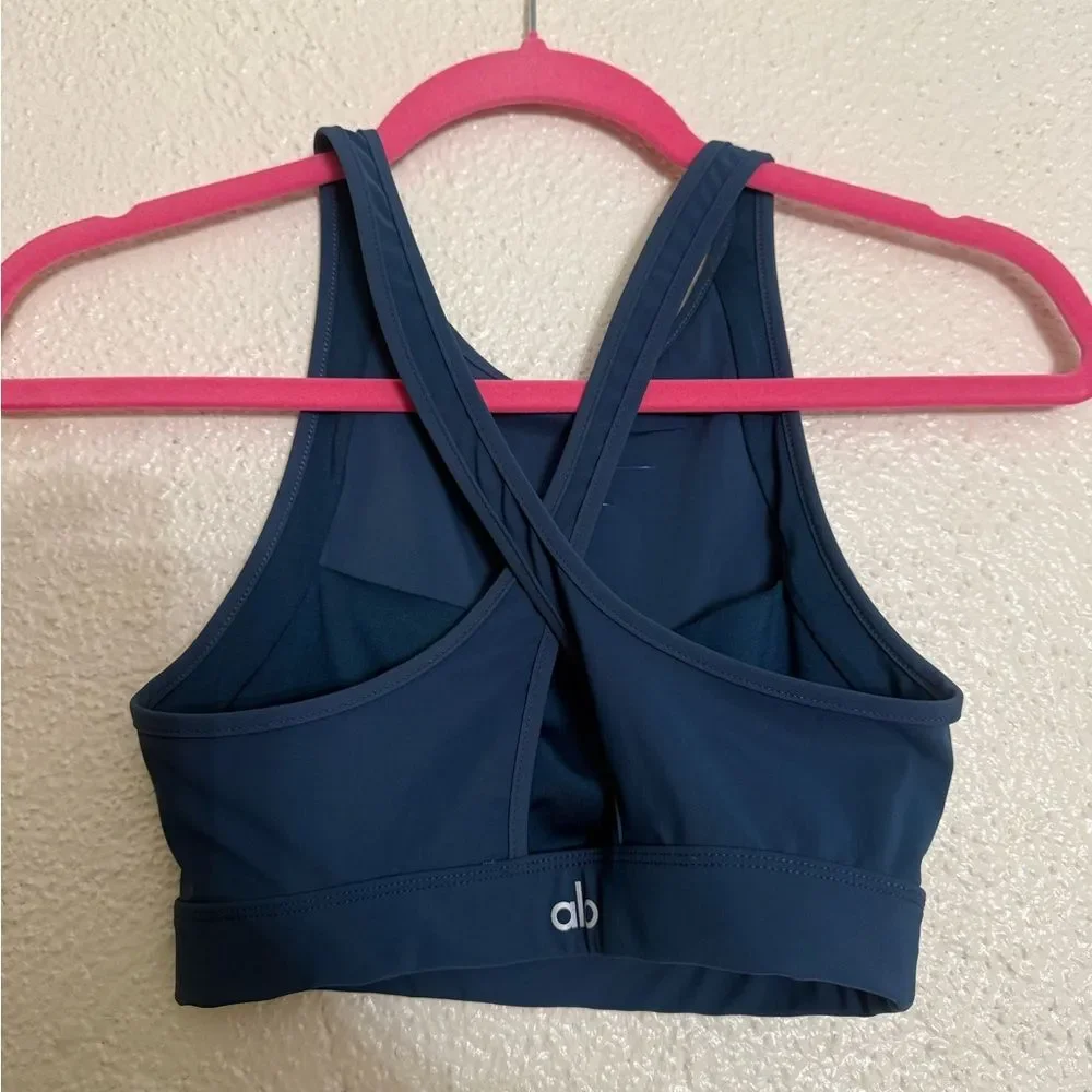 Alo Yoga Ripped Warrior Yoga Crop Top sports bra blue color size S